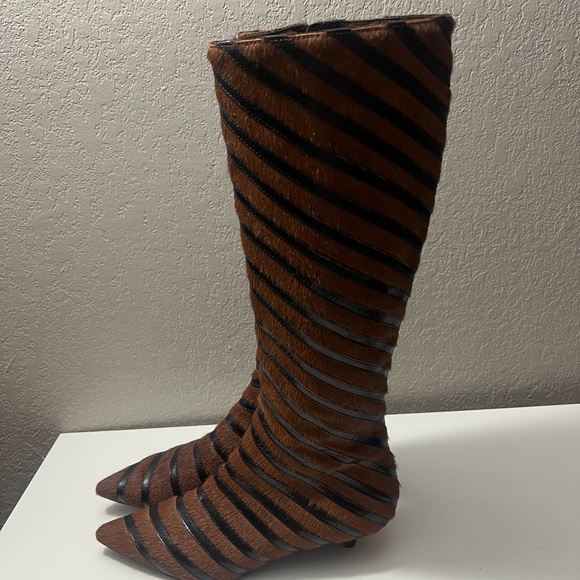 Sonia Rykiel Brown and Black Striped Heeled Boots. - Picture 2 of 15